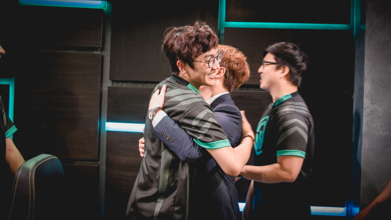Kim celebrates with Olleh after an LCS match.